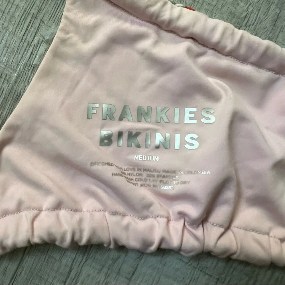 FRANKIE’S BIKINIS Willow Ruched Bikini Top Baby Berry Print Size Medium
